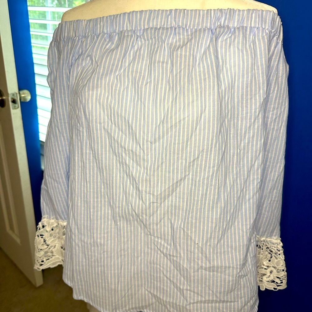 Off shoulders top